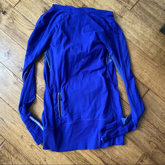 Lululemon Ruche Pullover - Picture 4 of 4